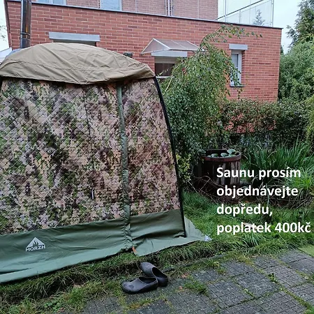 En With Private Floor, 3 Bedrooms, Bathroom, Kitchenette, Host Downstairs With A Cat And 2 Small Dogs --- Cs Soukrome Horni Patro, 3 Loznice, Koupelna, Varic, Balkon - Prizemi Sdilene S Hostitelem, Kockou A 2 Malymi Psy Villa Zlín
